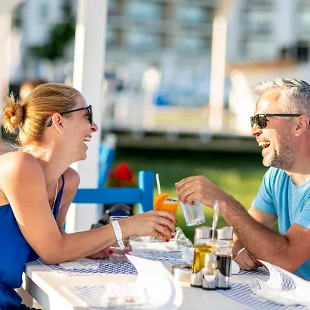 Lighthouse Golf & 5*