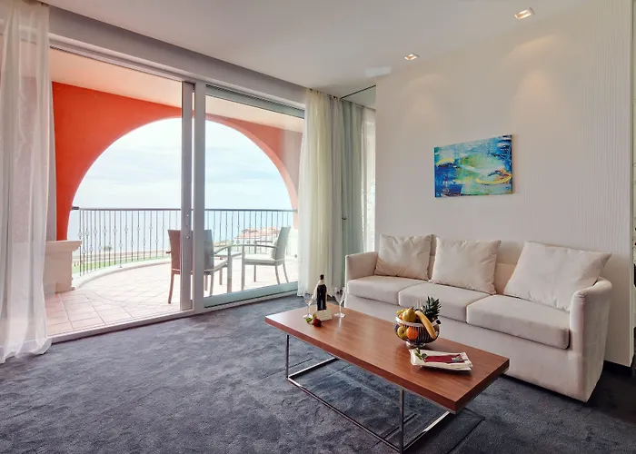 Lighthouse Golf & Hotell