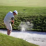 Lighthouse Golf & Хотел