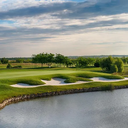 Lighthouse Golf &