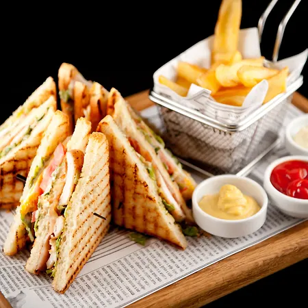 Lighthouse Golf & Szálloda