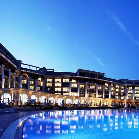 Lighthouse Golf & Ξενοδοχείο 5*