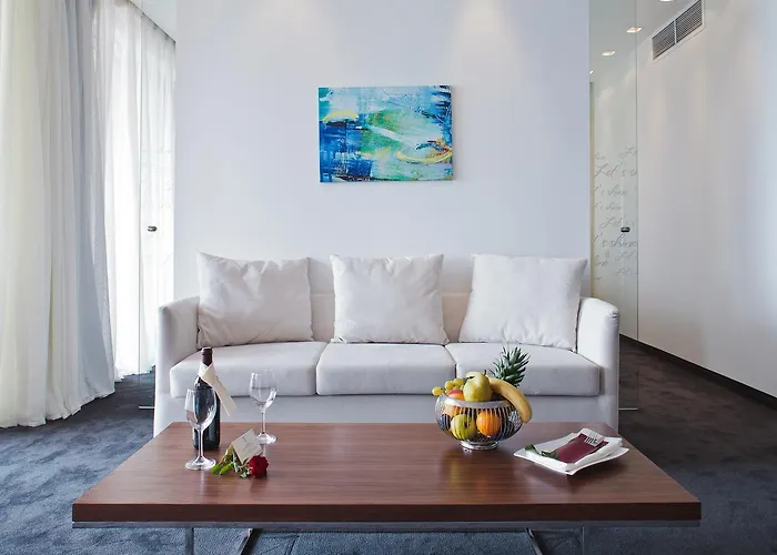 Lighthouse Golf & Отель 5*